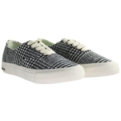 Seavees Legend Highlands Womens Black/White Plimsolls