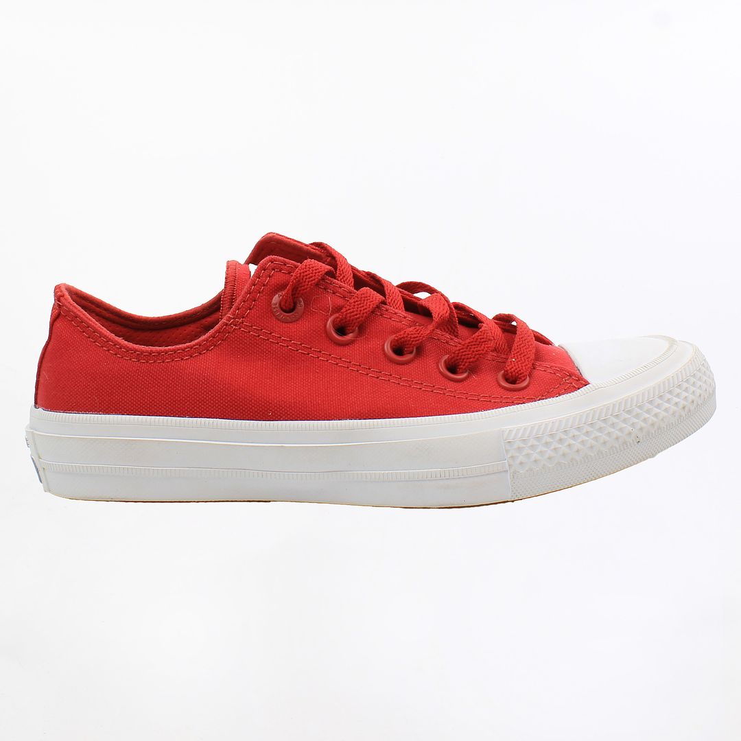 Converse Chuck Taylor II Womens Red Plimsolls NO BOX