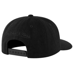 Mitchell & Ness NBA Boston Celtics Outline Logo Black Cap
