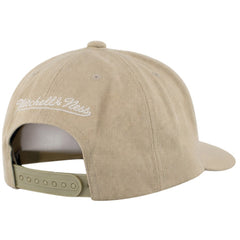 Mitchell & Ness NBA Chicago Bulls Outline Logo Sand Cap