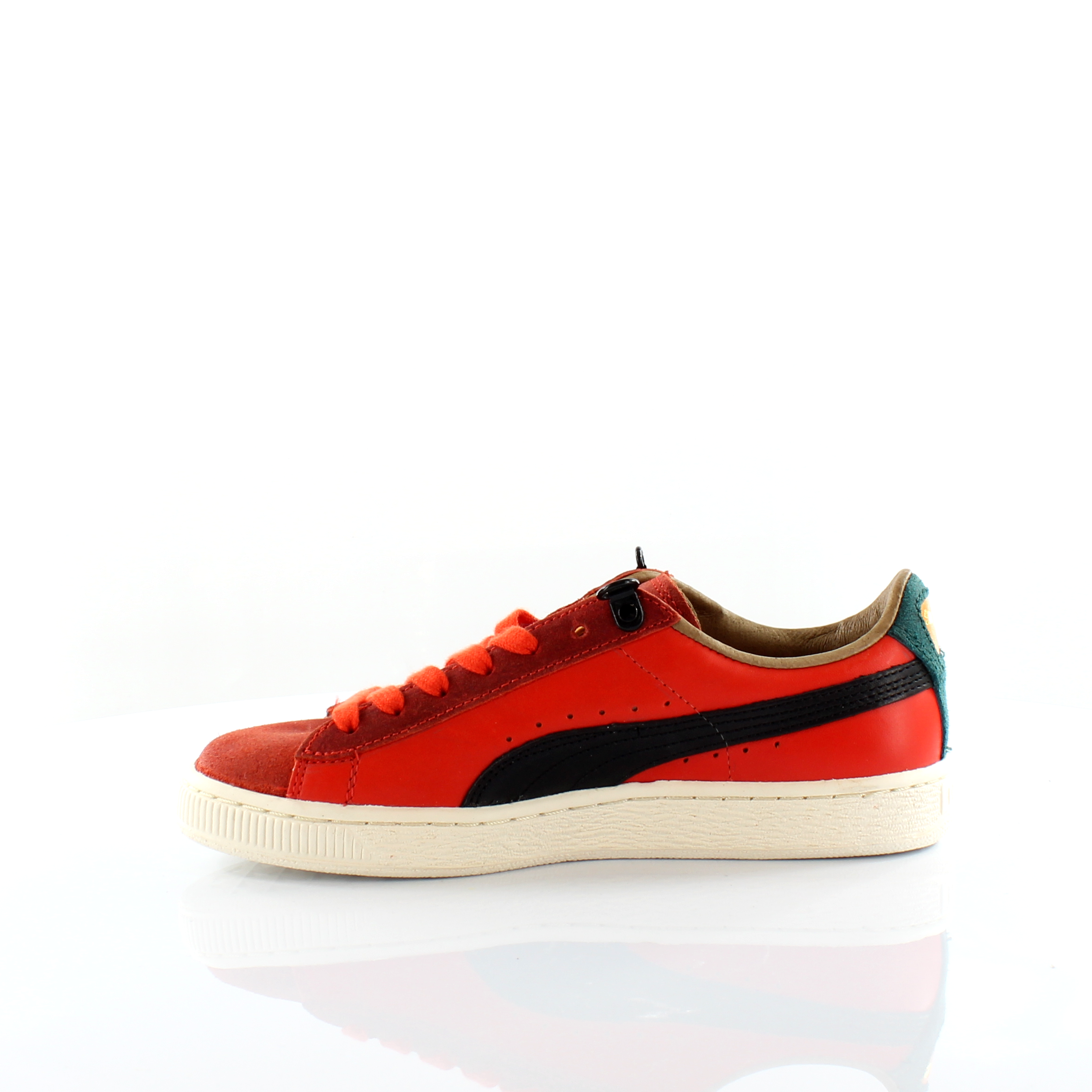 Puma Basket Classic MMQ Macht Mens Red Trainers