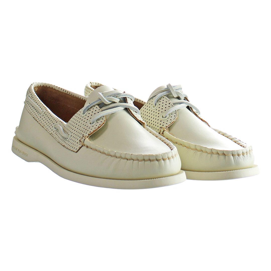 Sperry A/0 2-Eye Pin Perf Mens White Boat Shoes