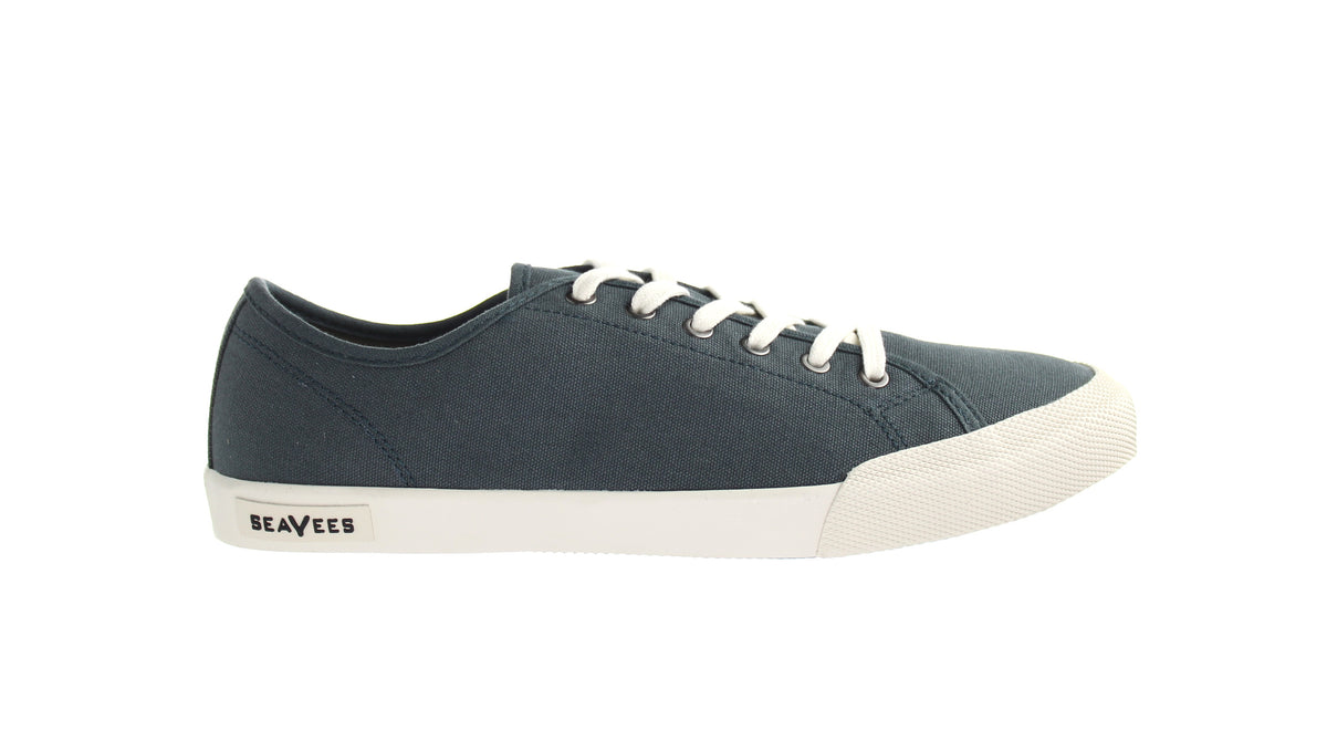 Seavees Monterey Standard Womens Navy Plimsolls